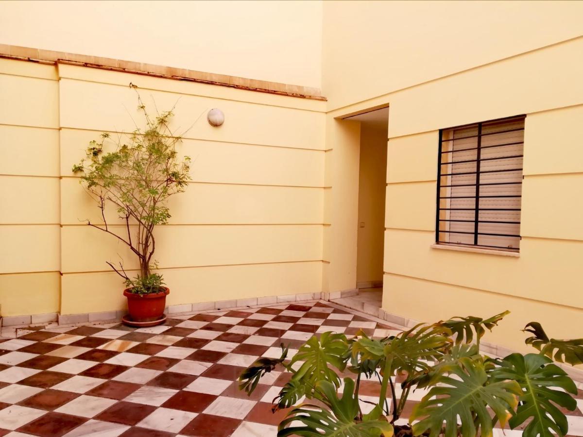Apartamento San Luis. Plaza De Parking Gratis!!! Σεβίλλη Εξωτερικό φωτογραφία