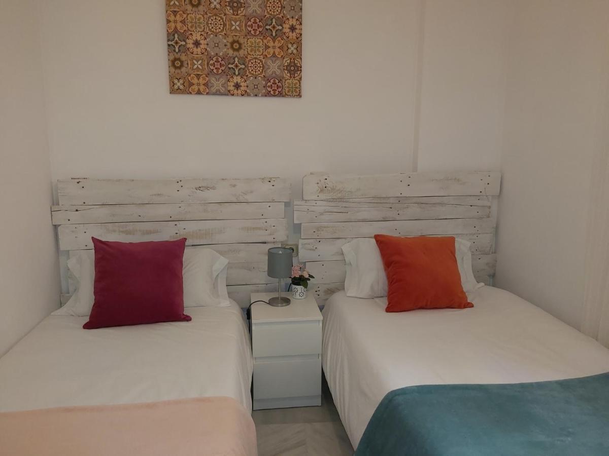Apartamento San Luis. Plaza De Parking Gratis!!! Σεβίλλη Εξωτερικό φωτογραφία