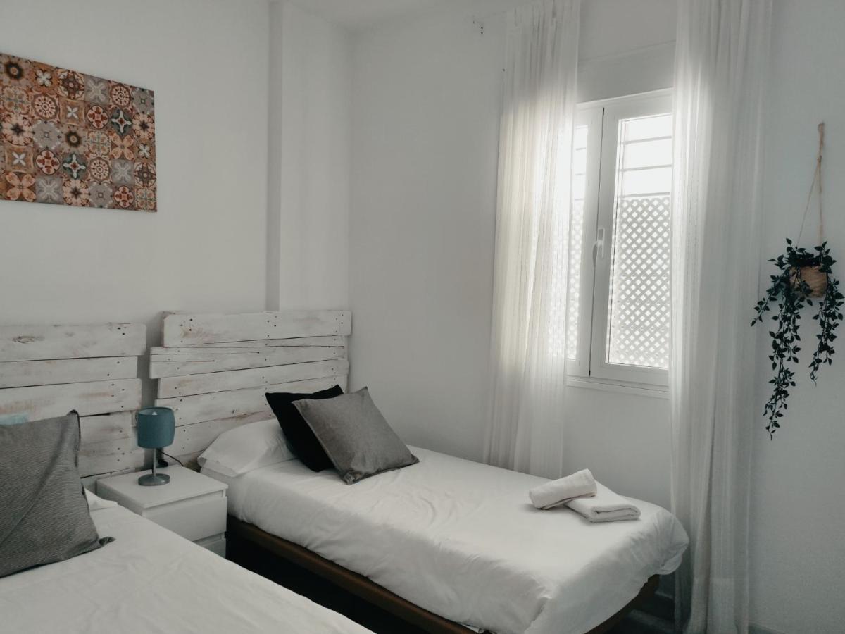 Apartamento San Luis. Plaza De Parking Gratis!!! Σεβίλλη Εξωτερικό φωτογραφία