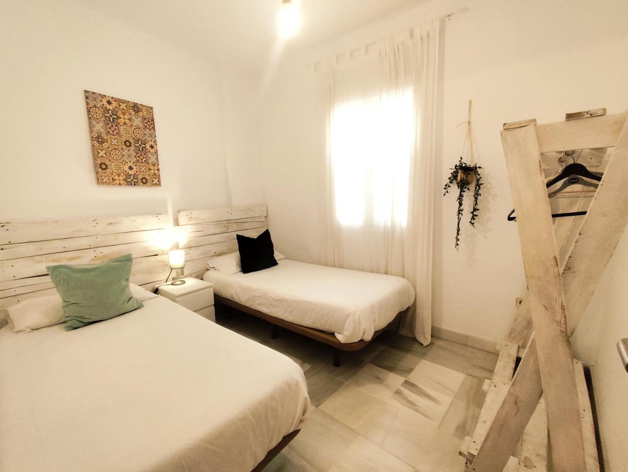 Apartamento San Luis. Plaza De Parking Gratis!!! Σεβίλλη Εξωτερικό φωτογραφία